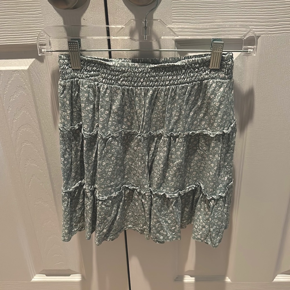 Hollister green flower print skirt (no shorts attached)